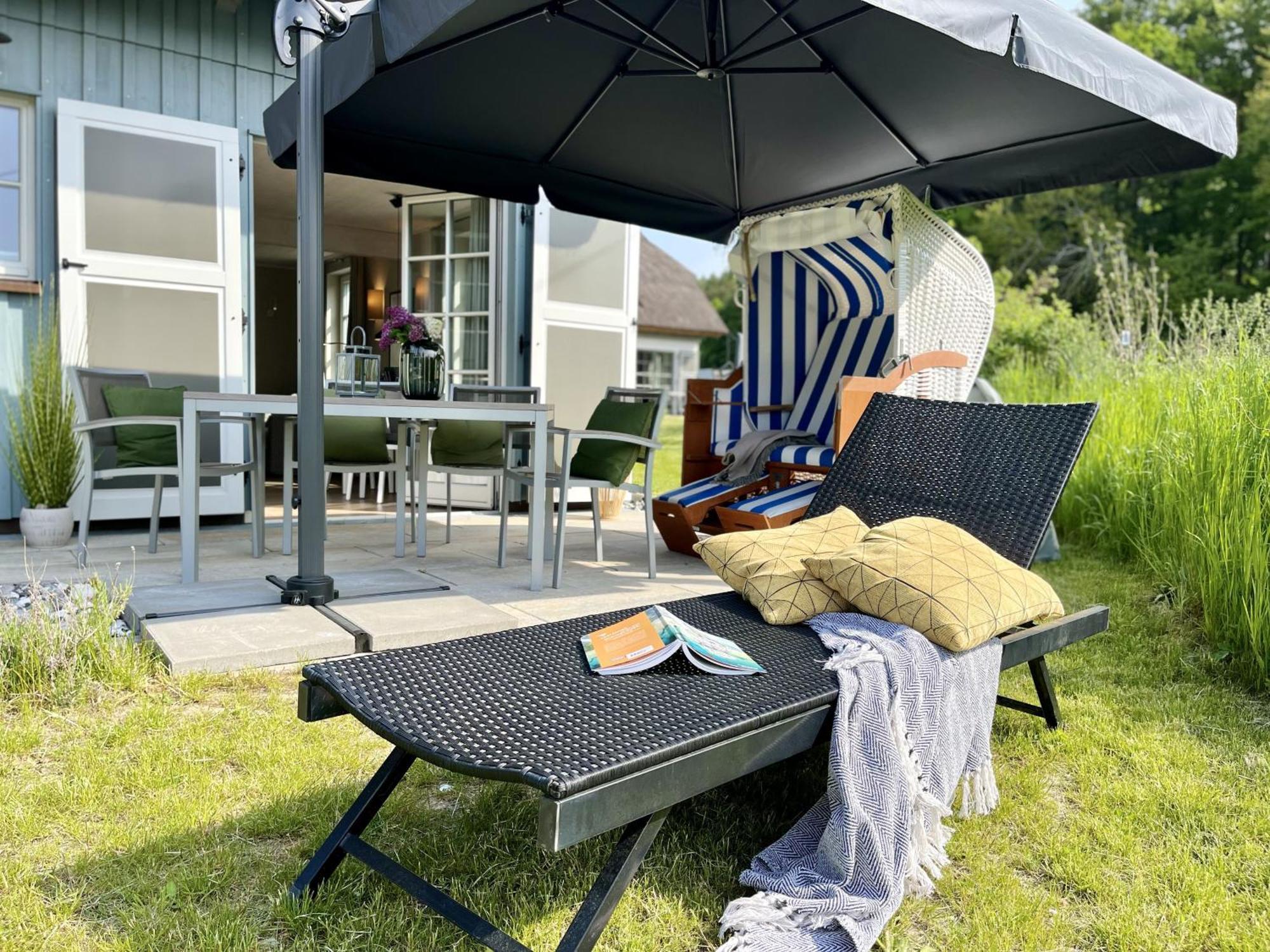 Ferienhaus Strandflieder 05 Feriendorf Klein Stresow Ruegen By Ruyastay プットブス エクステリア 写真